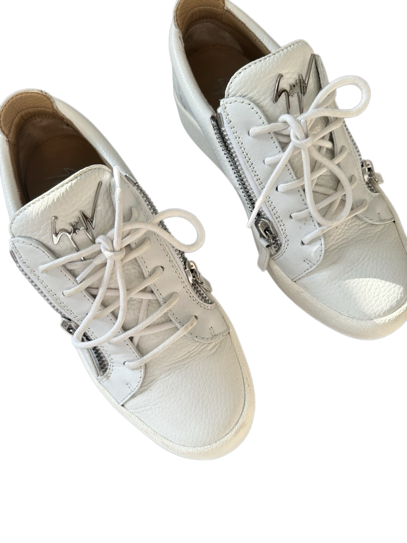 Giuseppe Zanotti Frankie White