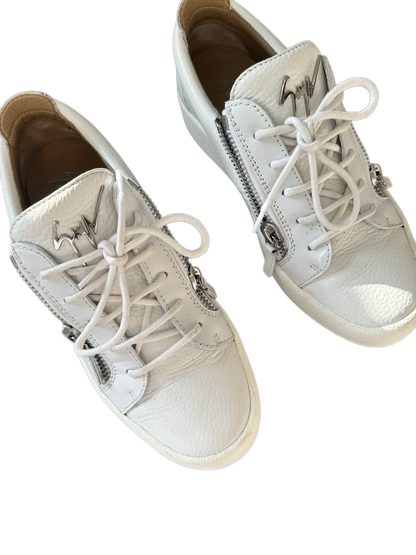 Giuseppe Zanotti Frankie White